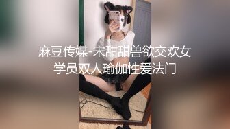 巨臀女友只能大力抽插