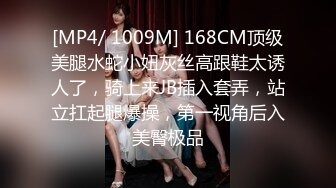 挑逗内心最深处的欲望！OnlyFans极品网红模特 Tharinton绝美花瓣浴诱惑！唯美和性欲融为一体