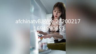 清纯系列，颜值天花板！【童谣是个搞笑女】女神首秀！~~~–细腰粉逼，软萌妹子欠债无奈下海了，精彩