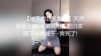 来自COS少女的白丝足交，最后撸出射腿上