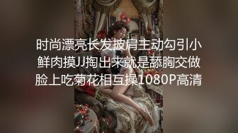 女神泄密！演员、模特于一身极品高颜女神【王馨瑶】大尺度私拍，健身女郎瑜伽裤小葡萄和鲍鱼缝若隐若现超级诱惑