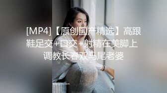 ⚫️啊~射我屁眼里，对话淫荡，反差露脸邻家乖乖女眼镜妹【小芸】高价定制最终版，居家各种淫荡自拍，没了纯只剩下欲 (15)