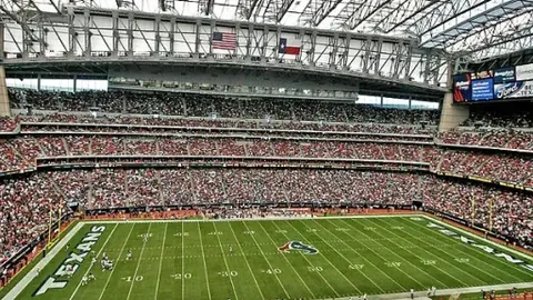 郑钦文再展风采，湖北网球新星赛场绽放！